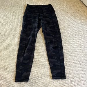 Black Camo, Colorfulkoala leggings, Size small, Side pockets